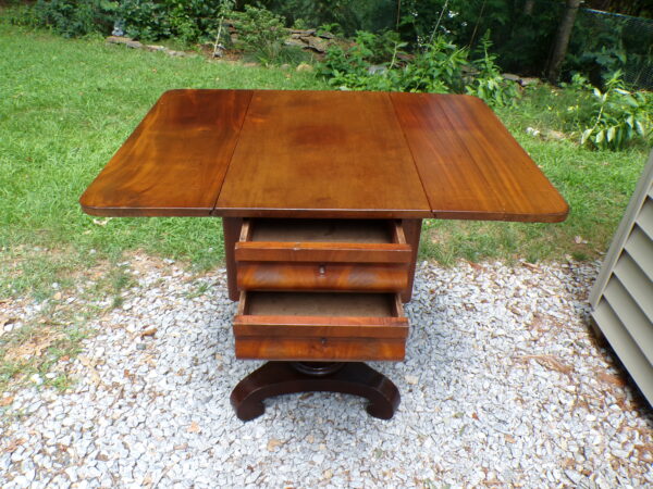 Antique American Empire Mahogany Drop Leaf Table - Image 3