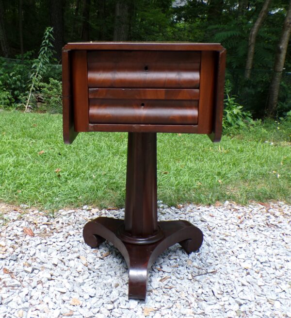 Antique American Empire Mahogany Drop Leaf Table - Image 4